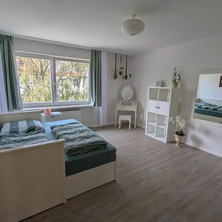Zentrales Im Gruenen, Messezimmer Direkt Am Hbf Homestay *